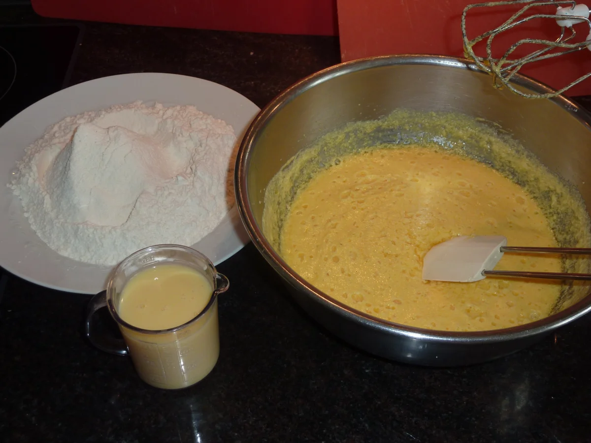 Grosi's  luftiger, saftiger Pfirsichkuchen - Rezept - Bild Nr. 1181