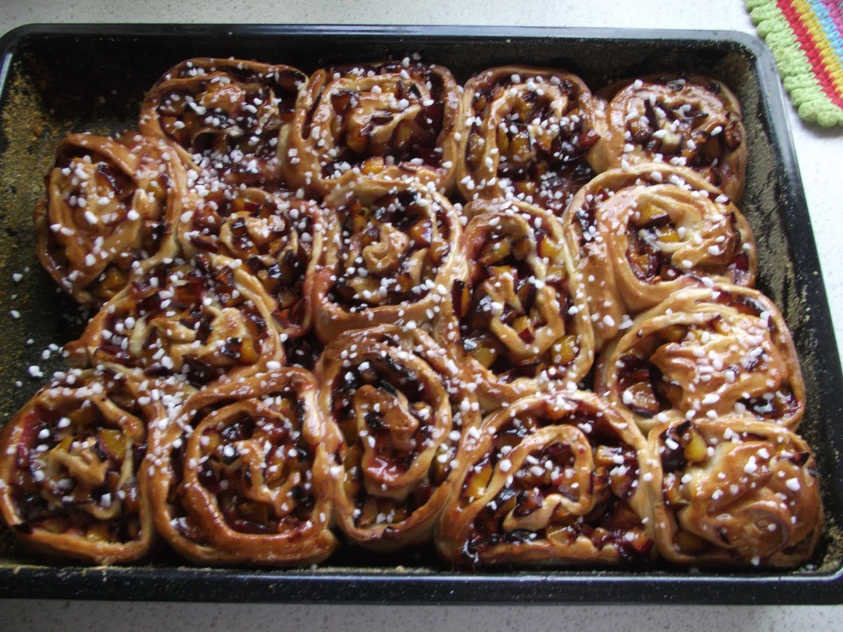 Rezept: Leos gerollter Pflaumenkuchen Bild Nr. 1190 Leos gerollter Pflaumenkuchen - Rezept - Bild Nr. 1190