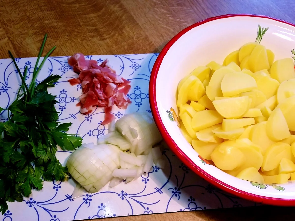 Bratkartoffeln mit Currywurst ... - Rezept - Bild Nr. 1192