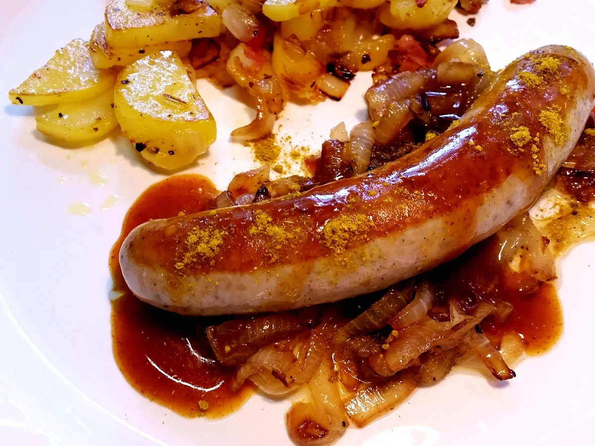 Bratkartoffeln mit Currywurst ... - Rezept - Bild Nr. 1194