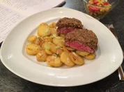 Filetsteak unter einer pfeffrigen Honig-Mohn-Senf-Kruste - Rezept - Bild Nr. 1191