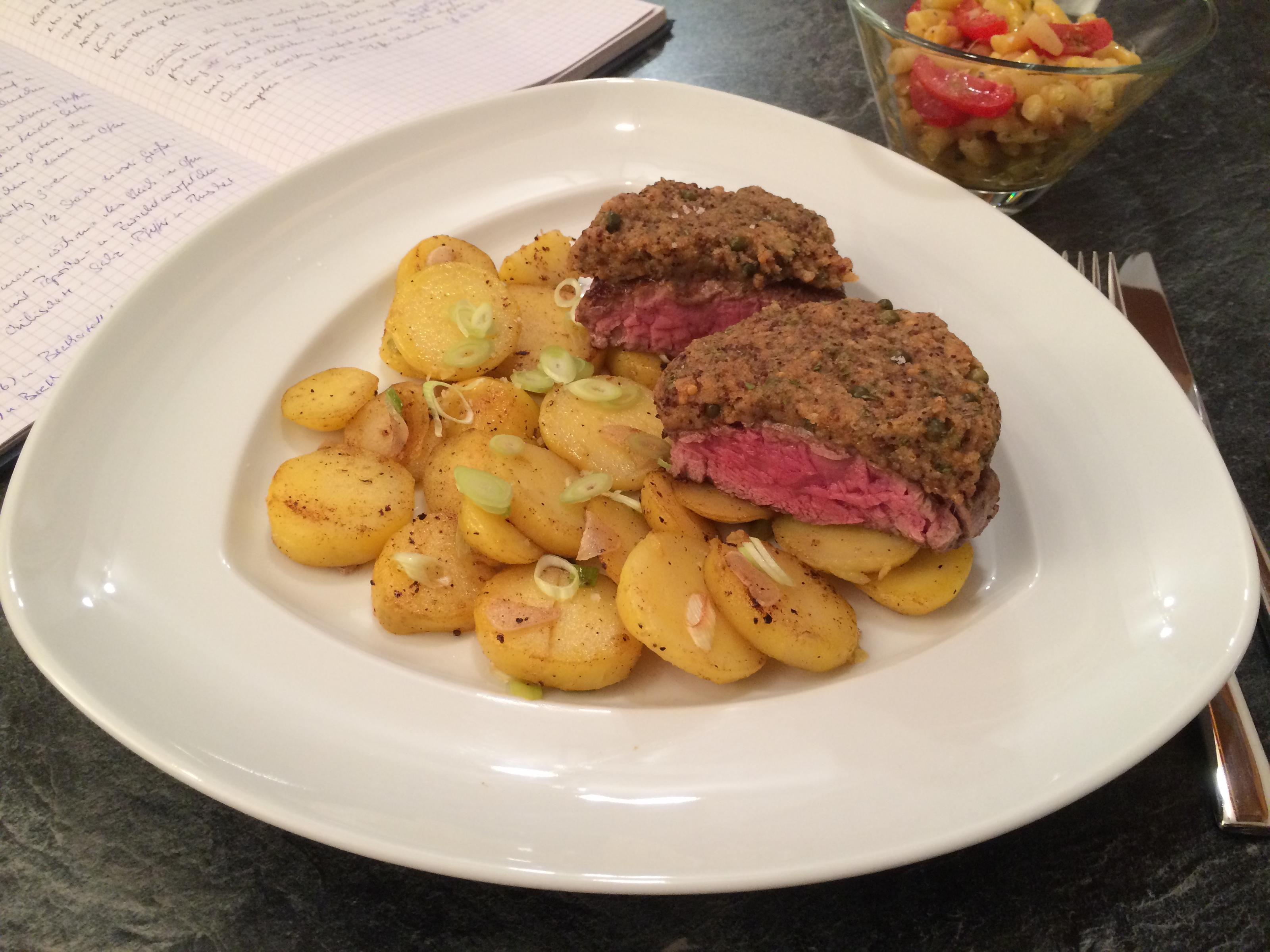 Bilder für Filetsteak unter einer pfeffrigen Honig-Mohn-Senf-Kruste - Rezept