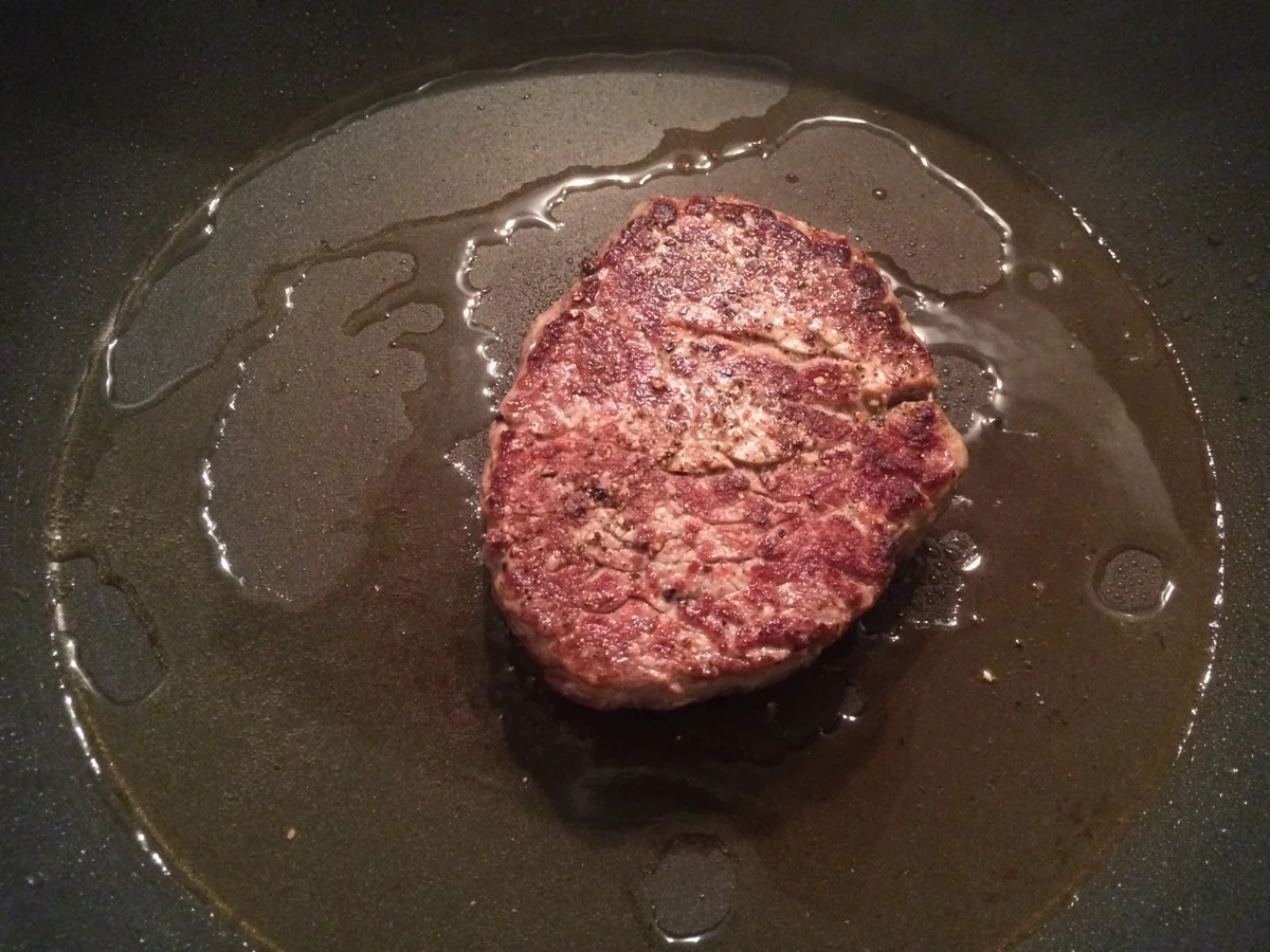 Rezept: Filetsteak unter einer pfeffrigen Honig-Mohn-Senf-Kruste Bild Nr. 1193 Filetsteak unter einer pfeffrigen Honig-Mohn-Senf-Kruste - Rezept - Bild Nr. 1193