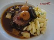 rosa gegarter Hirsch Rücken an Steinpilzen, Preiselbeeren und schwarzen Nüssen - Rezept - Bild Nr. 1270