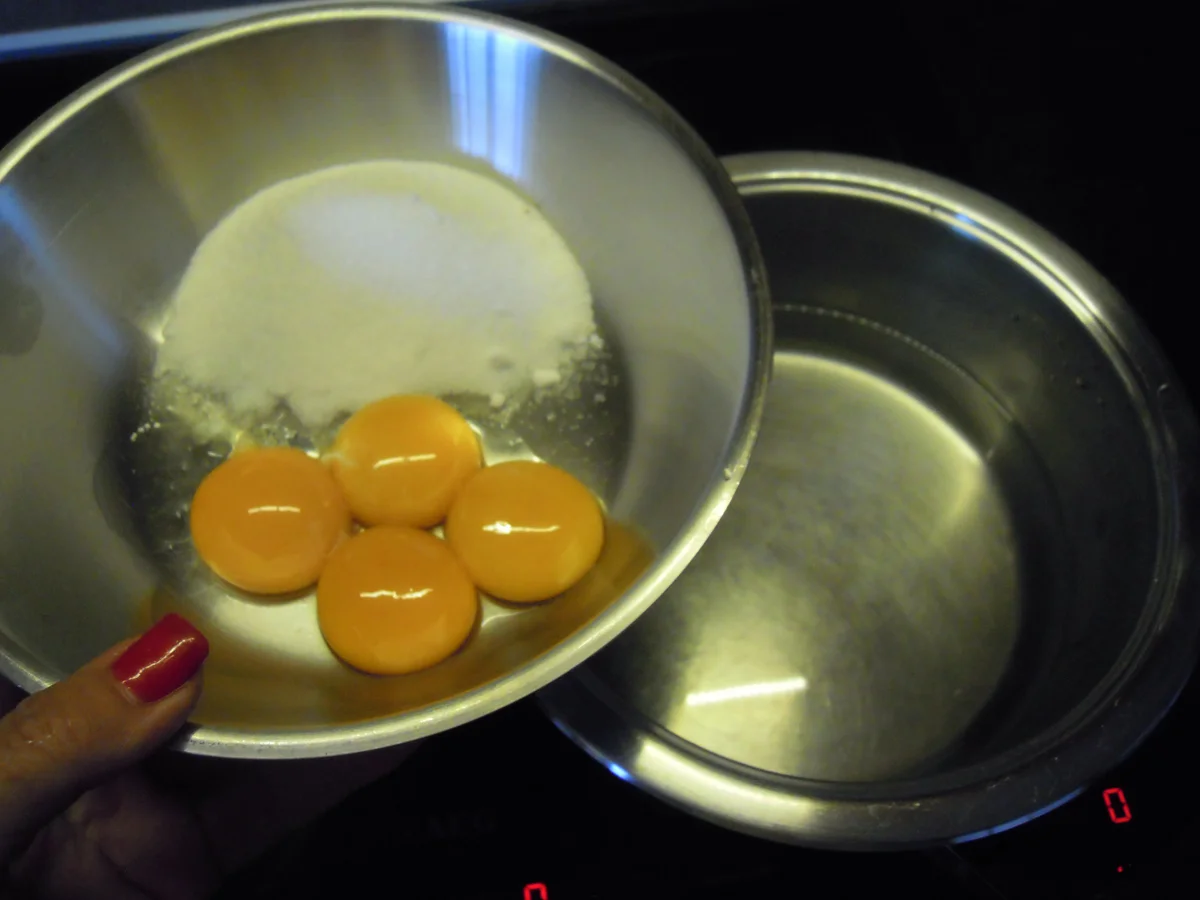 Schwedische Eisbombe mit  "Daim" - Rezept - Bild Nr. 3060