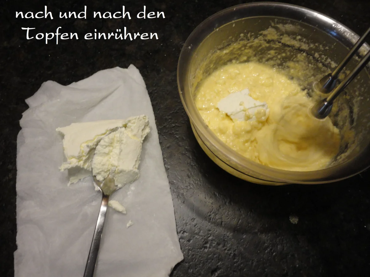 Rezept: Topfen Knöderl an Holunder - Waldbeer Mus Bild Nr. 1748 Topfen Knöderl an Holunder - Waldbeer Mus - Rezept - Bild Nr. 1748