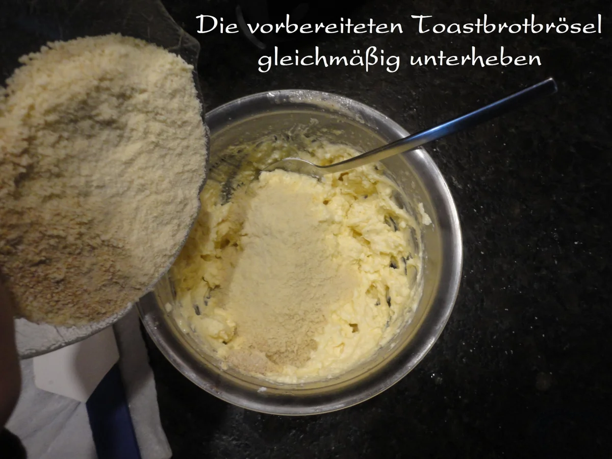 Rezept: Topfen Knöderl an Holunder - Waldbeer Mus Bild Nr. 1749 Topfen Knöderl an Holunder - Waldbeer Mus - Rezept - Bild Nr. 1749