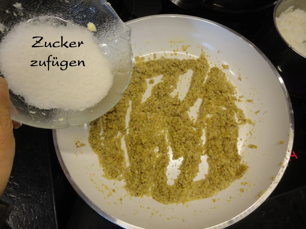 Rezept: Topfen Knöderl an Holunder - Waldbeer Mus Bild Nr. 1751 Topfen Knöderl an Holunder - Waldbeer Mus - Rezept - Bild Nr. 1751