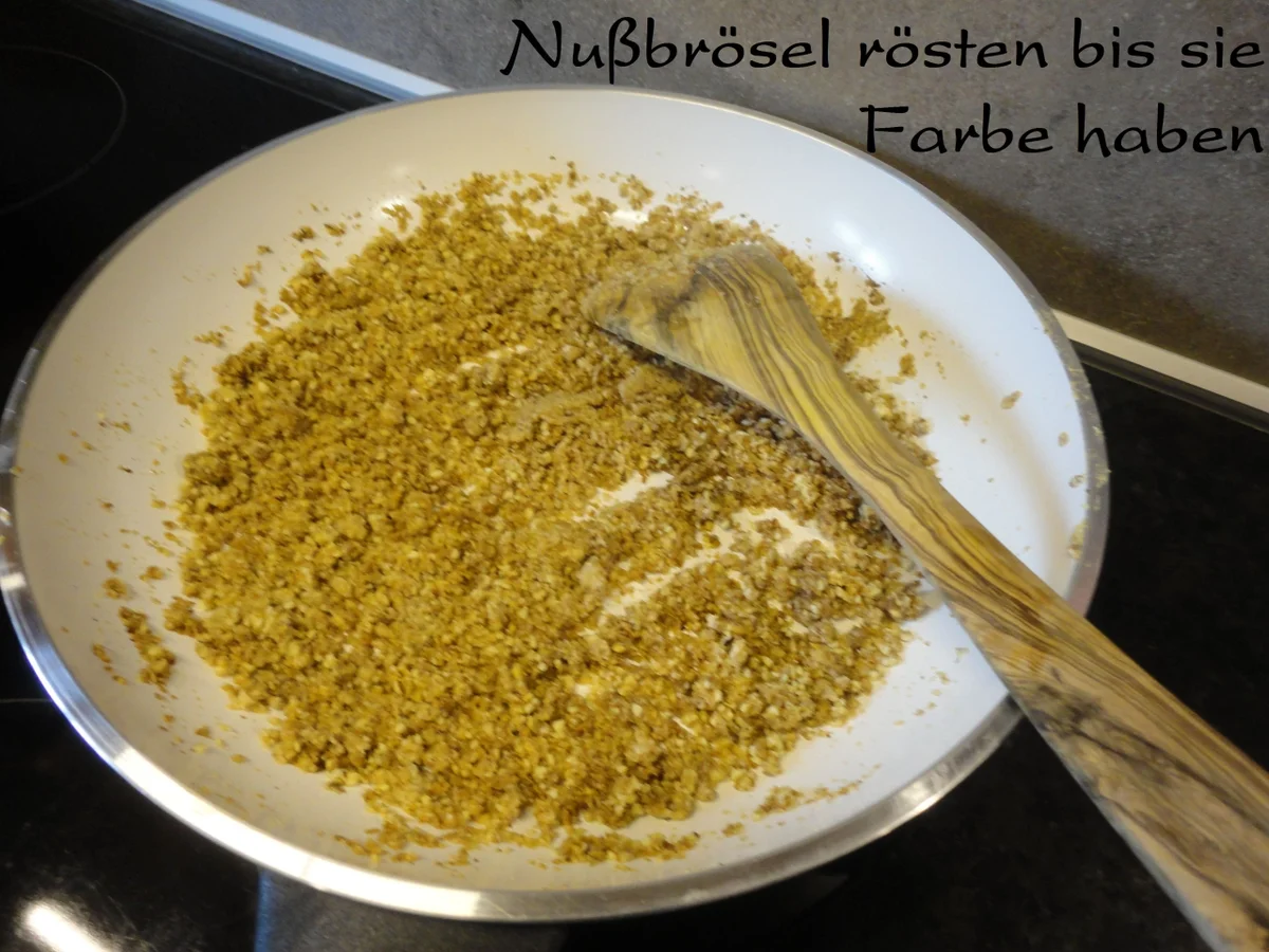 Rezept: Topfen Knöderl an Holunder - Waldbeer Mus Bild Nr. 1752 Topfen Knöderl an Holunder - Waldbeer Mus - Rezept - Bild Nr. 1752