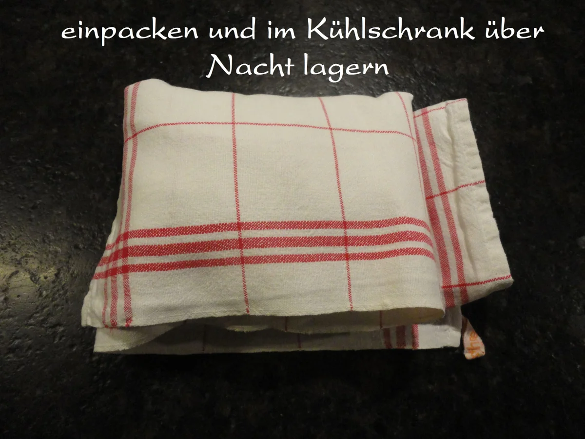 Rezept: Topfen Knöderl an Holunder - Waldbeer Mus Bild Nr. 1755 Topfen Knöderl an Holunder - Waldbeer Mus - Rezept - Bild Nr. 1755