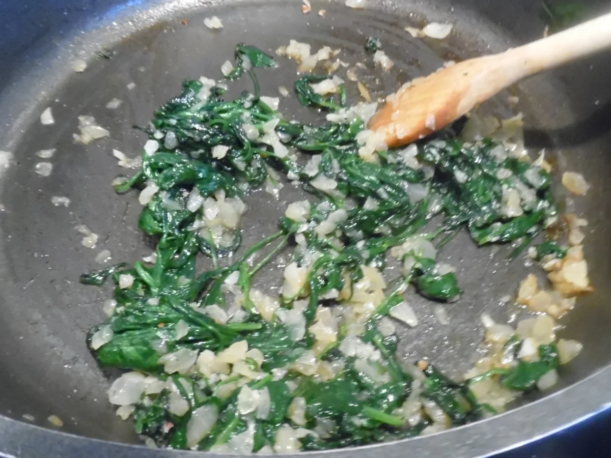 Rezept: "Pasta-Bonbons" mit Spinat-Ricotta-Füllung in Salbei-Butter Bild Nr. 1320 "Pasta-Bonbons" mit Spinat-Ricotta-Füllung in Salbei-Butter - Rezept - Bild Nr. 1320