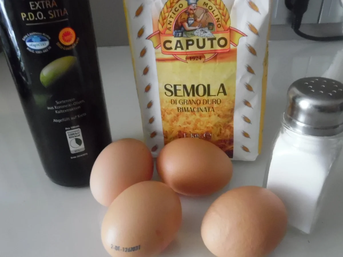 Rezept: "Pasta-Bonbons" mit Spinat-Ricotta-Füllung in Salbei-Butter Bild Nr. 1327 "Pasta-Bonbons" mit Spinat-Ricotta-Füllung in Salbei-Butter - Rezept - Bild Nr. 1327