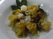 "Pasta-Bonbons" mit Spinat-Ricotta-Füllung in Salbei-Butter - Rezept - Bild Nr. 1319