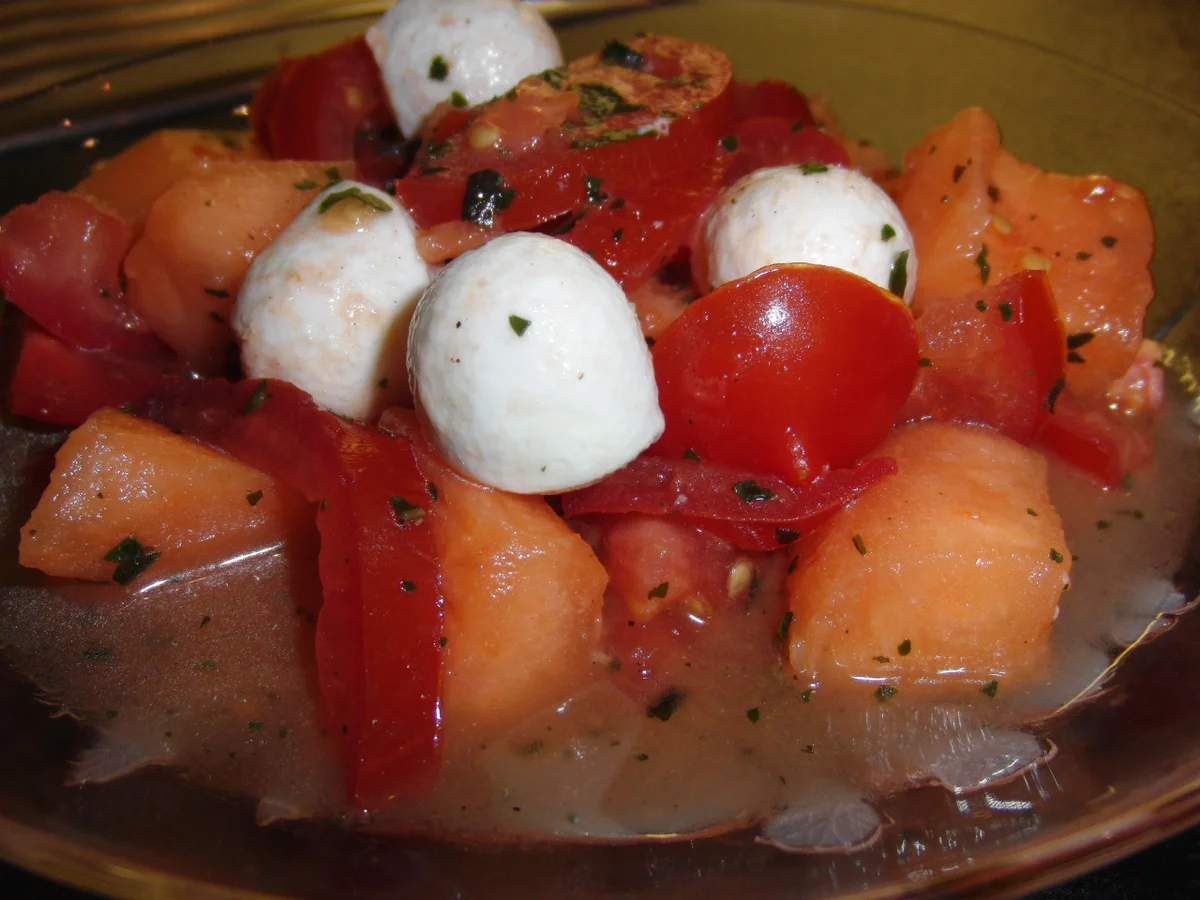 Rezept: TOMATEN - MELONEN - SALAT Bild Nr. 1346 TOMATEN - MELONEN - SALAT - Rezept - Bild Nr. 1346