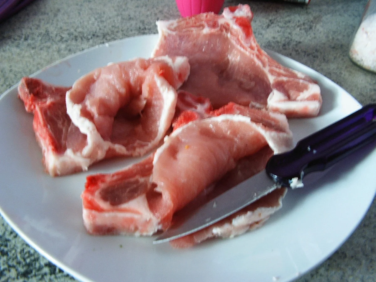 Rezept: Kotelett mit Frischkäse-Tomatenfüllung Bild Nr. 1345 Kotelett mit Frischkäse-Tomatenfüllung - Rezept - Bild Nr. 1345