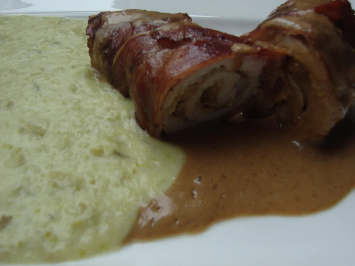 SCHWEINSROULADE IN SPECK MIT ERBSENKARTOFFELPÜREE - Rezept - Bild Nr. 1417