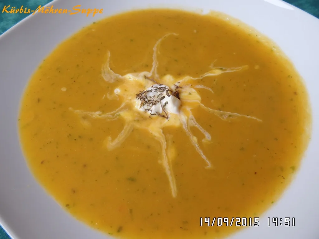 Rezept: Kürbis-Möhren-Suppe Bild Nr. 1360 Kürbis-Möhren-Suppe - Rezept - Bild Nr. 1360