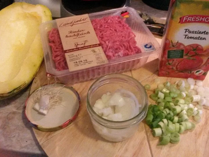 Rezept: Spaghetti Kürbis mit Bologneser Sauce Bild Nr. 1364 Spaghetti Kürbis mit Bologneser Sauce - Rezept - Bild Nr. 1364