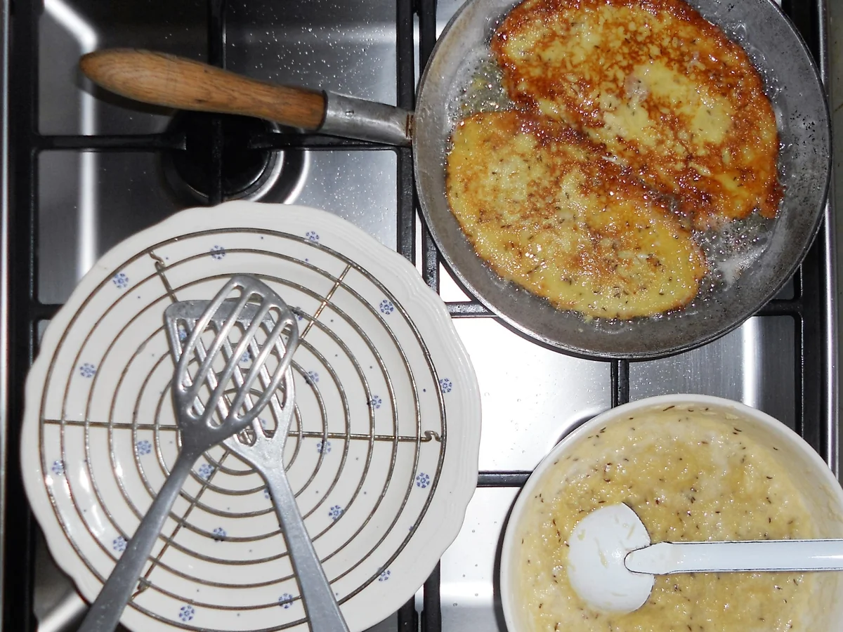 "Oma - Friede`s"- ostpr. Kartoffelpuffer ( Rzpt. um 1890) - Rezept - Bild Nr. 1909