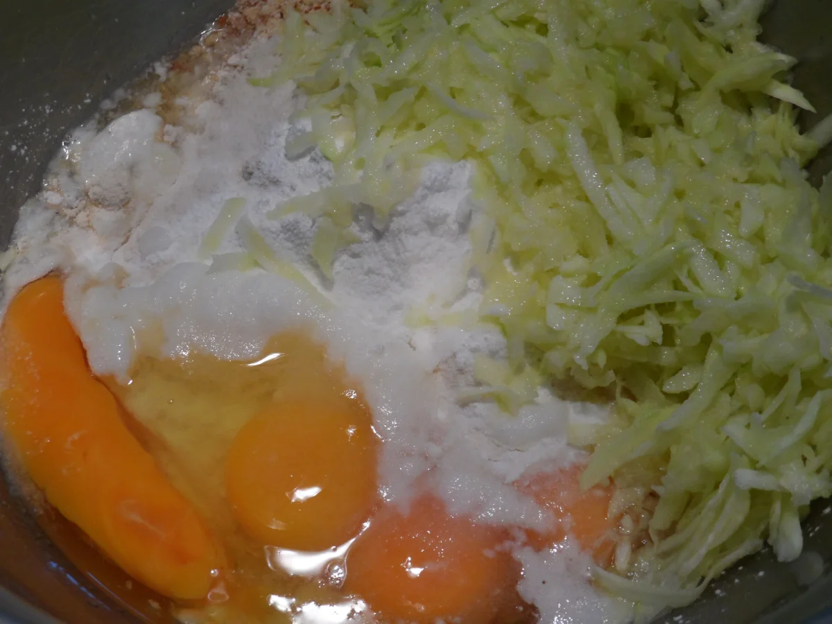 Rezept: BiNe` S ZUCCHINIBROT Bild Nr. 1393 BiNe` S ZUCCHINIBROT - Rezept - Bild Nr. 1393