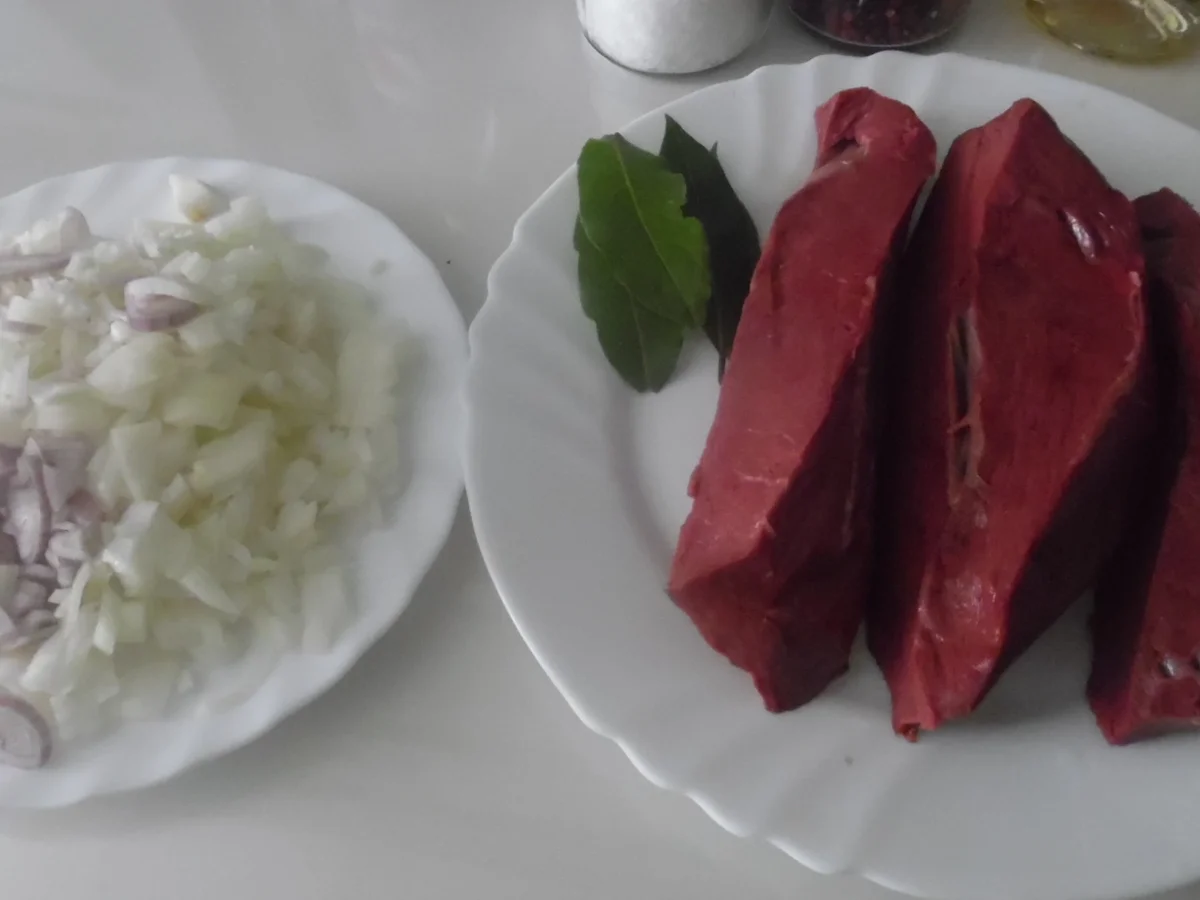Rinderherz in Weißwein-Zwiebelsoße - Rezept - Bild Nr. 1399