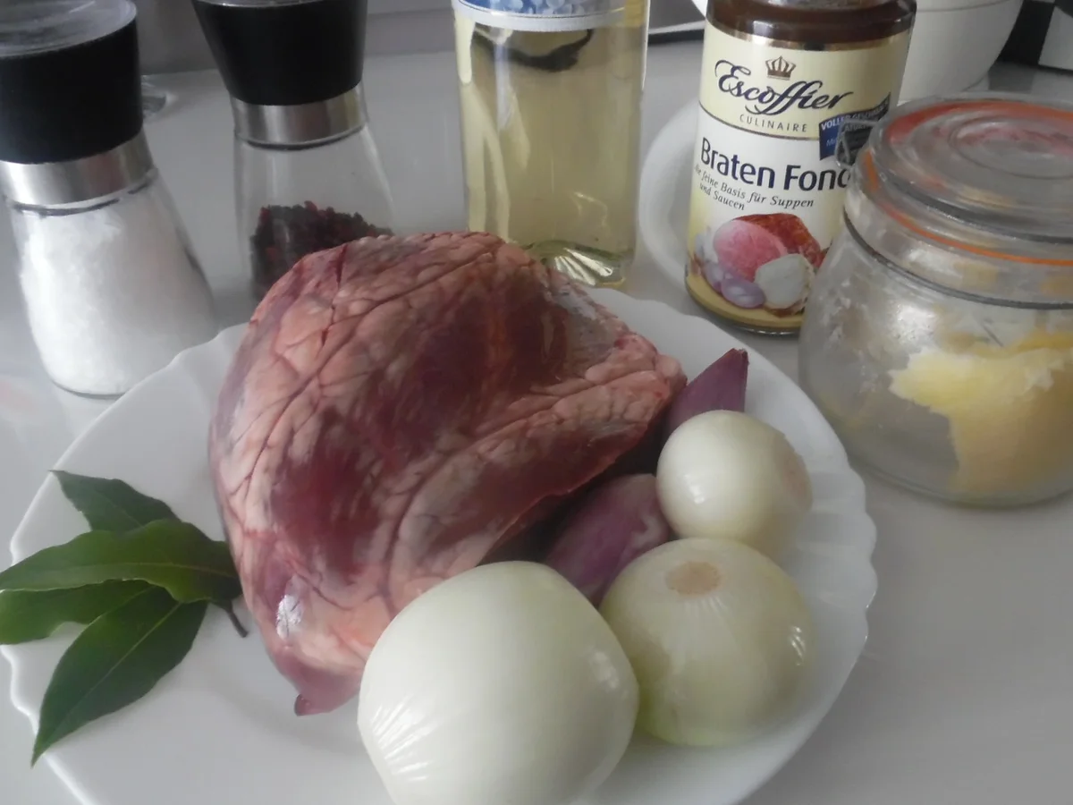 Rinderherz in Weißwein-Zwiebelsoße - Rezept - Bild Nr. 1400