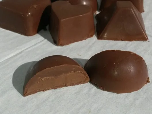 Rezept: Nougat Pralinen / Nugat Pralinen Bild Nr. 1418 Nougat Pralinen / Nugat Pralinen - Rezept - Bild Nr. 1418