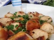 Wiesn-Snacks: Weißwurstcracker, Weißwurstsalat und altbayrische Breznsuppe - Rezept - Bild Nr. 1416