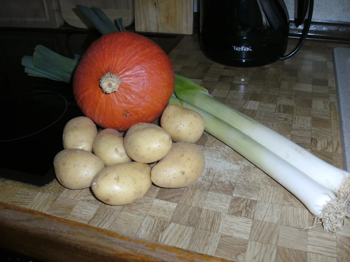 Kürbis mit Mettbällchen und Sahnesoße - Rezept - Bild Nr. 1418