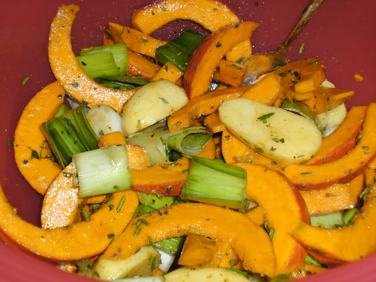 Kürbis mit Mettbällchen und Sahnesoße - Rezept - Bild Nr. 1425