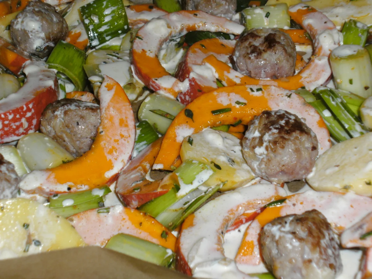 Kürbis mit Mettbällchen und Sahnesoße - Rezept - Bild Nr. 1433