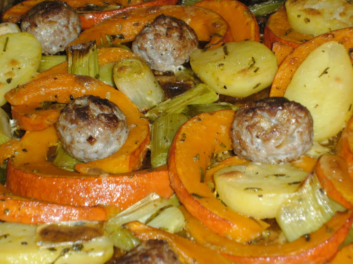 Kürbis mit Mettbällchen und Sahnesoße - Rezept - Bild Nr. 1435