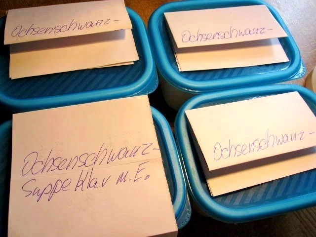 Rezept: Klare Ochsenschwanzsuppe mit Markklößchen** und Reis Bild Nr. 1420 Klare Ochsenschwanzsuppe mit Markklößchen** und Reis - Rezept - Bild Nr. 1420