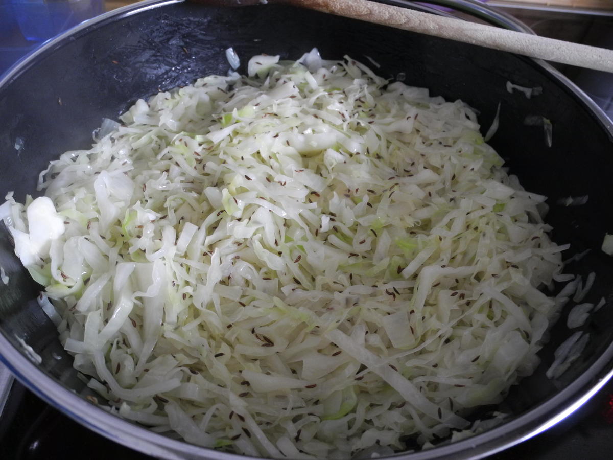 Kürbis aus dem Backofen mit Kümmelweißkohl - Rezept - Bild Nr. 1419