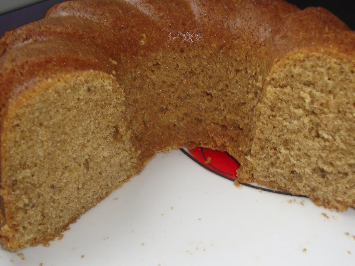 Rezept: ÖLKUCHEN MIT ÄTHERISCHENÖLEN UND BLÜTEN Bild Nr. 1417 ÖLKUCHEN MIT ÄTHERISCHENÖLEN UND BLÜTEN - Rezept - Bild Nr. 1417