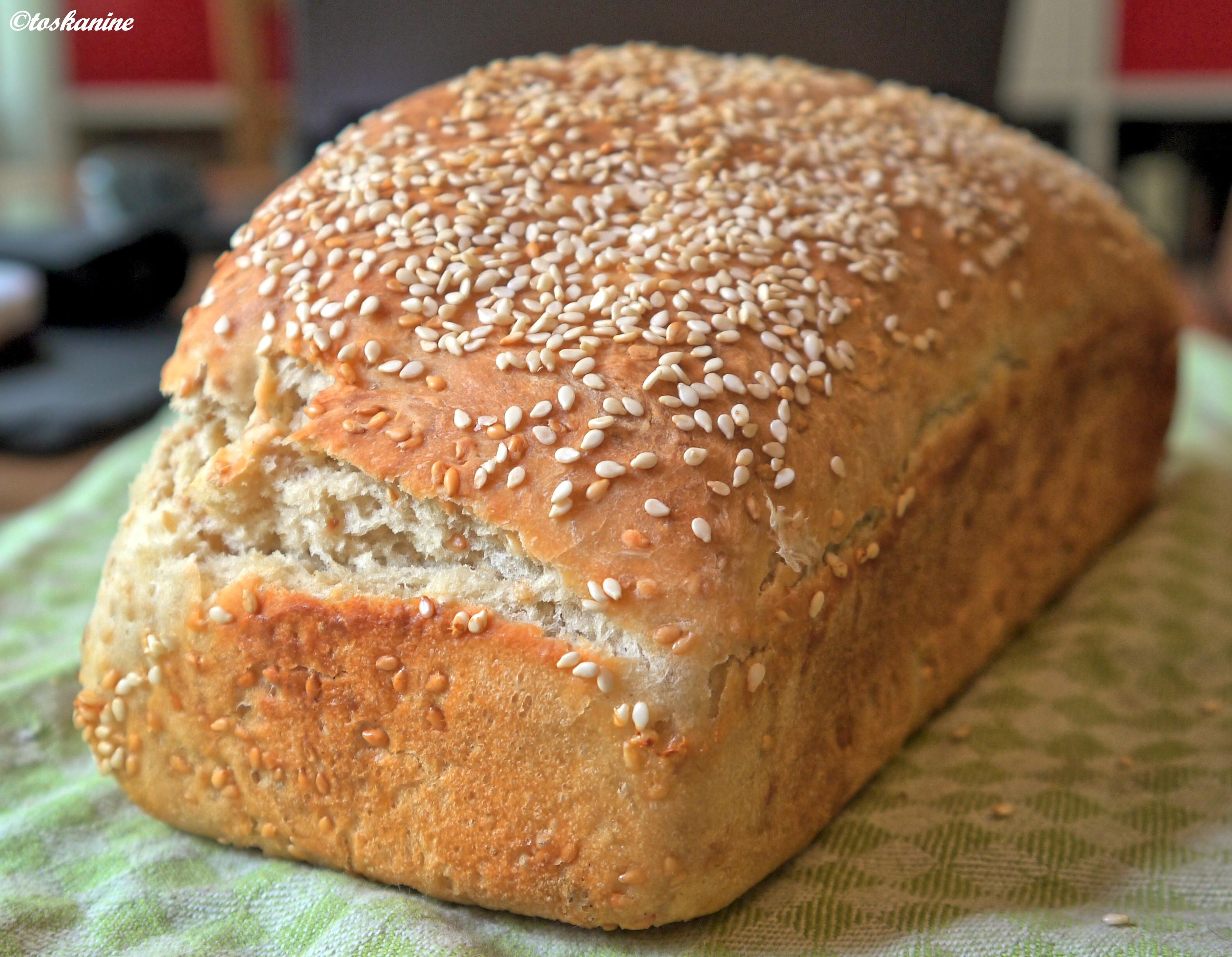 Sesambrot mit Manitobamehl und Weizenmehl - Rezept By toskanine