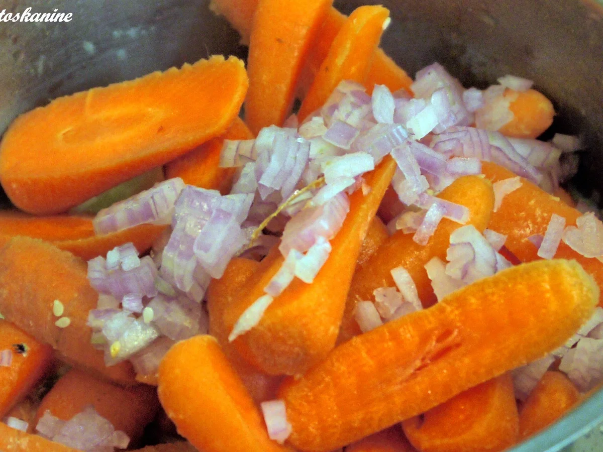 Rezept: Lammfilet, Gewürzmöhren, Fächerkartoffeln Bild Nr. 1425 Lammfilet, Gewürzmöhren, Fächerkartoffeln - Rezept - Bild Nr. 1425