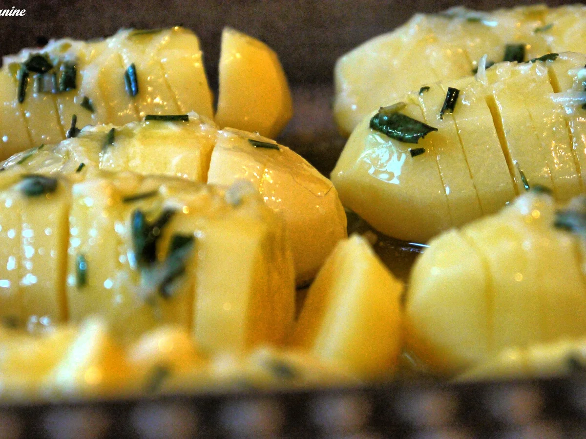 Rezept: Lammfilet, Gewürzmöhren, Fächerkartoffeln Bild Nr. 1430 Lammfilet, Gewürzmöhren, Fächerkartoffeln - Rezept - Bild Nr. 1430