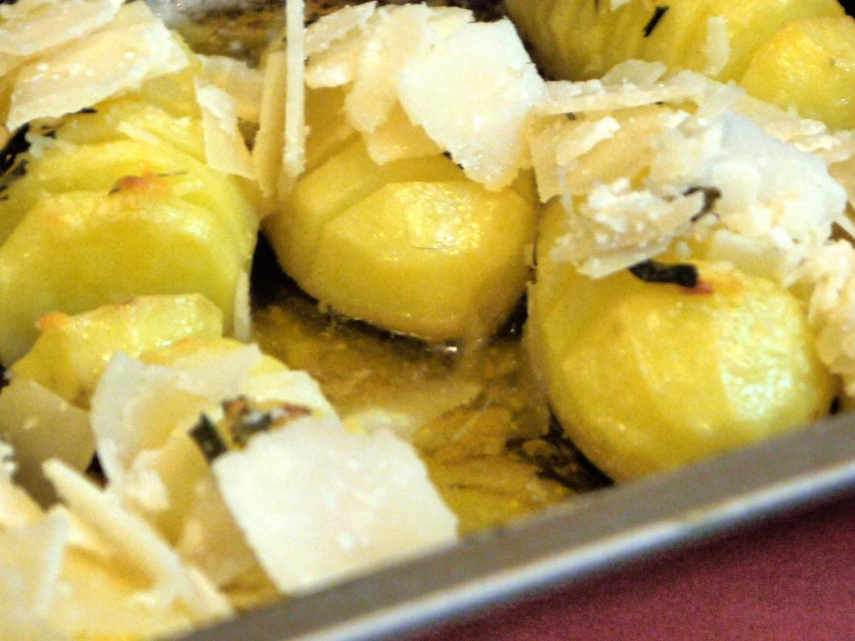 Rezept: Lammfilet, Gewürzmöhren, Fächerkartoffeln Bild Nr. 1431 Lammfilet, Gewürzmöhren, Fächerkartoffeln - Rezept - Bild Nr. 1431