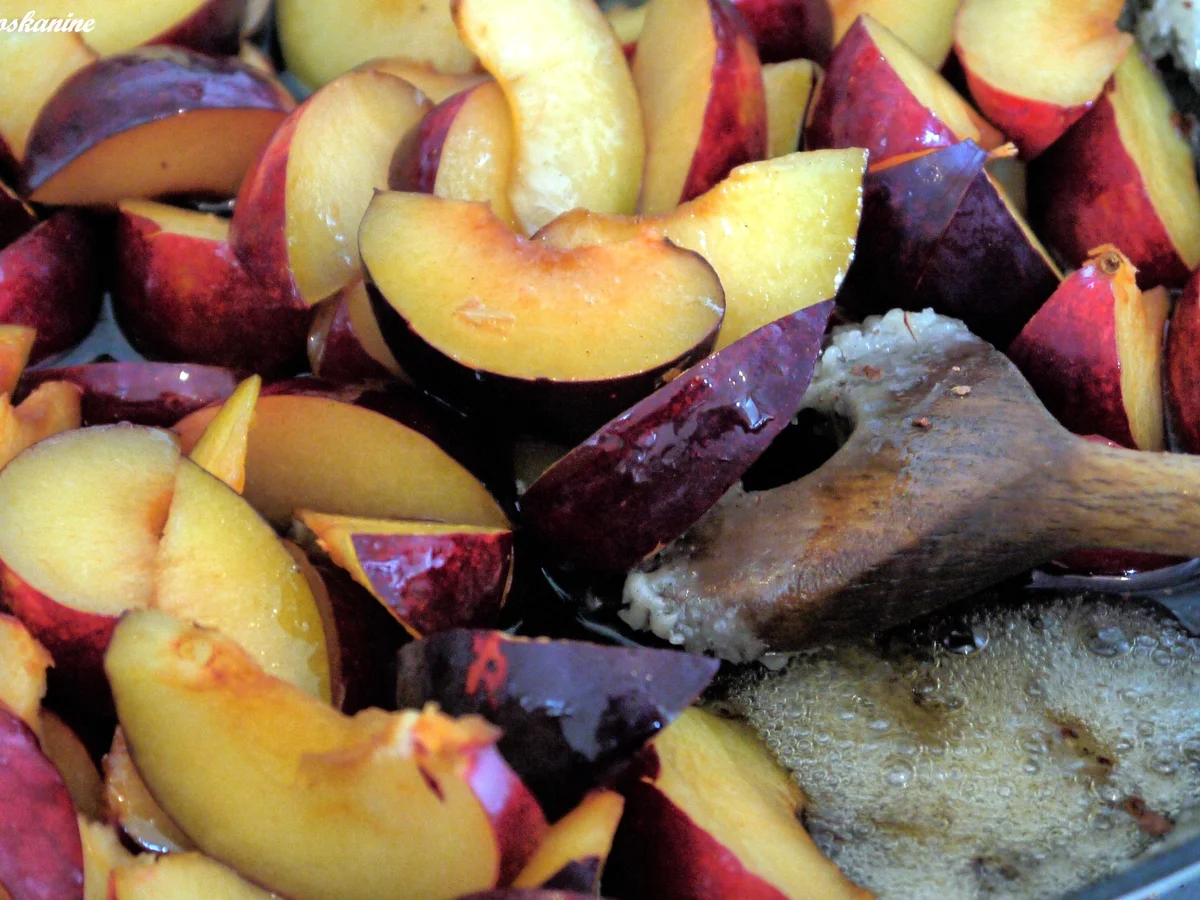 Quark-Mohn-Creme mit beschwipsten Pflaumen - Rezept - Bild Nr. 1521