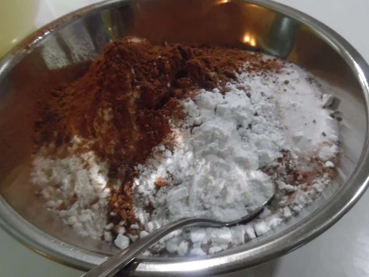 Schoko-Torte mit Rum-Guss - Rezept - Bild Nr. 1507