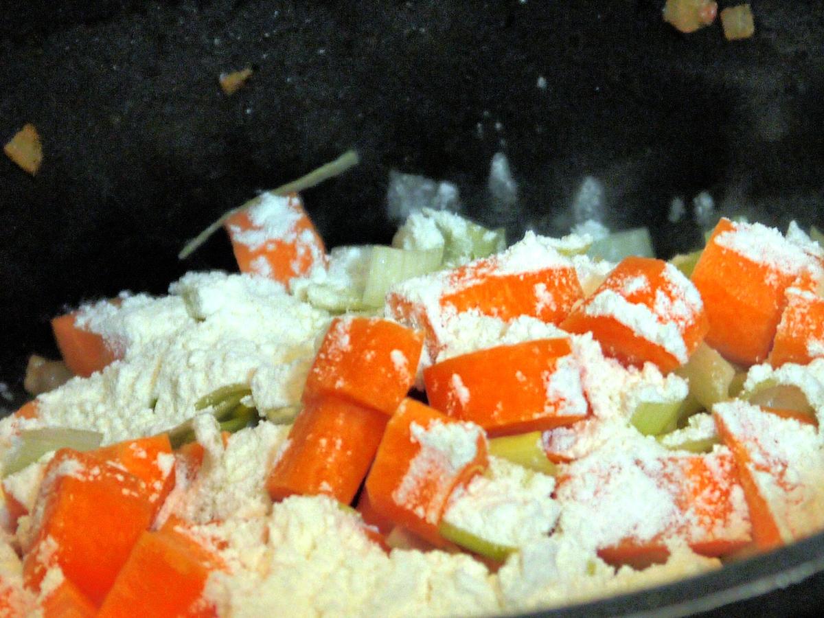 Rindergulasch in Tomaten-Sahnesosse - Rezept - kochbar.de