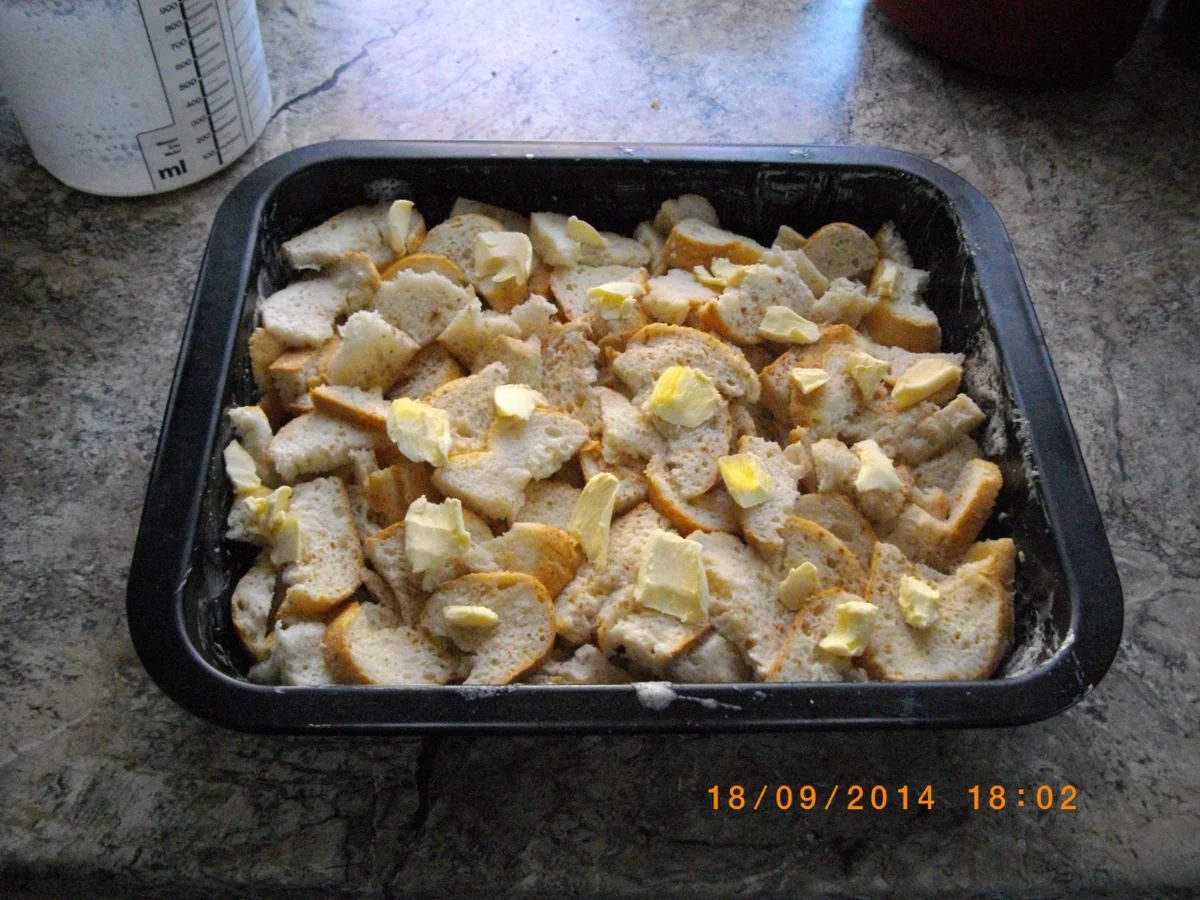 Semmelauflauf mit Zwetschgenkompott - Rezept - Bild Nr. 1527