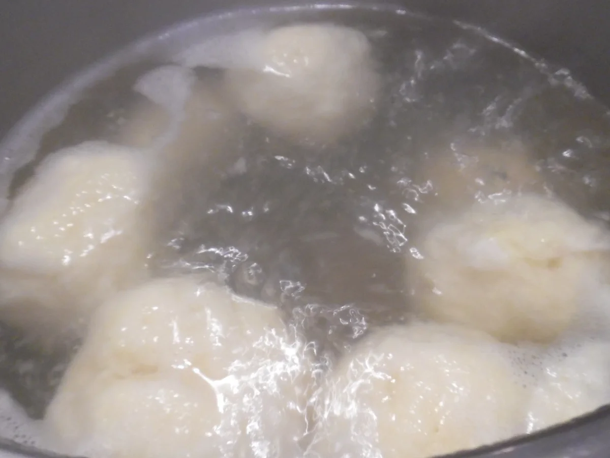 Rezept: Kartoffelklöße aus gekochten Kartoffeln Bild Nr. 1529 Kartoffelklöße aus gekochten Kartoffeln - Rezept - Bild Nr. 1529