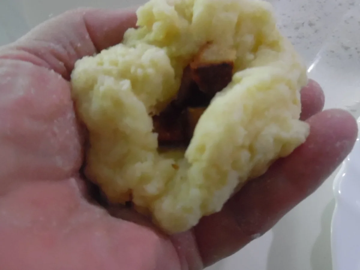 Rezept: Kartoffelklöße aus gekochten Kartoffeln Bild Nr. 1532 Kartoffelklöße aus gekochten Kartoffeln - Rezept - Bild Nr. 1532