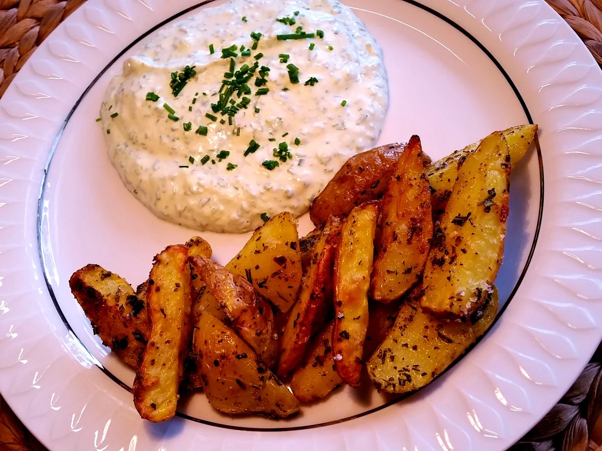 Kartoffelspalten vom Backblech ... - Rezept - Bild Nr. 1545