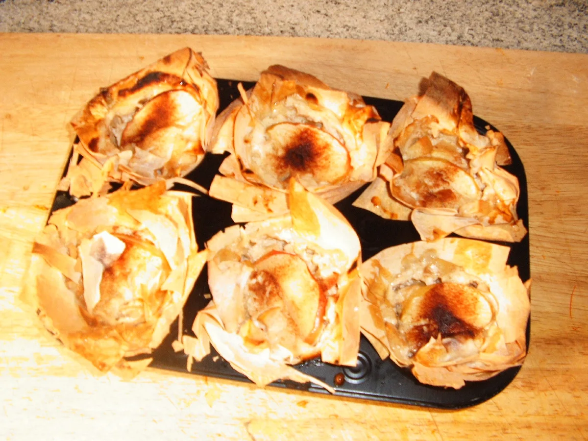 Rezept: Filo-Apfel-Quark-Körbchen Bild Nr. 1553 Filo-Apfel-Quark-Körbchen - Rezept - Bild Nr. 1553