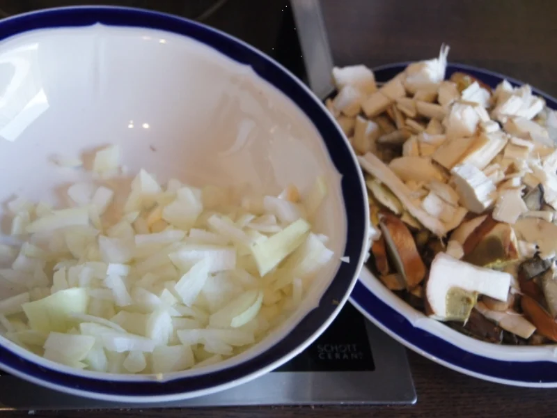 Kalbsmedaillons mit Steinpilzragout und Rösti-Ecken - Rezept - Bild Nr. 1553