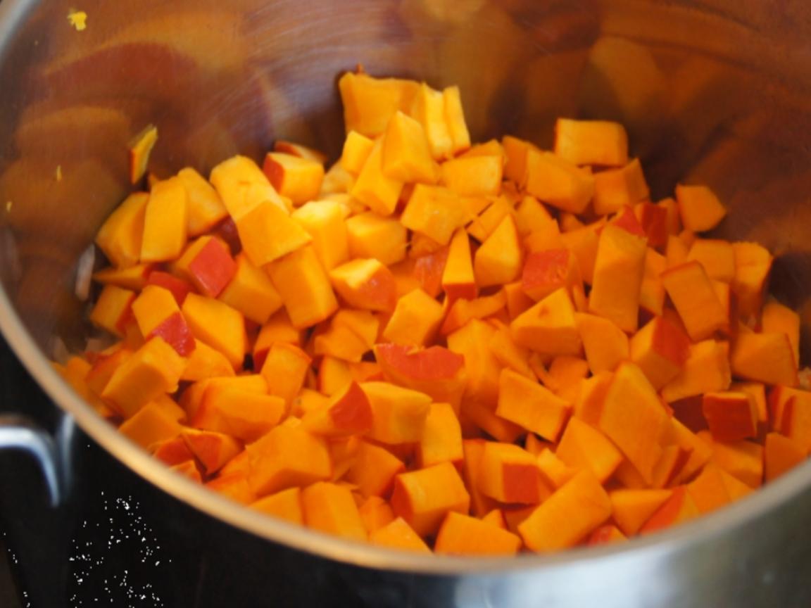 Kürbis-Paprika-Suppe - Rezept mit Bild - kochbar.de