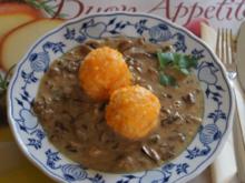 Möhren-Kartoffel-Knödel mit Waldpilzragout - Rezept - Bild Nr. 1550